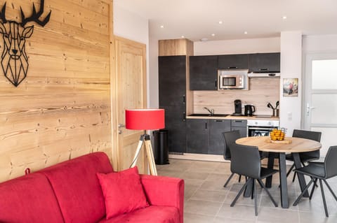 Kitchen or kitchenette, Living room