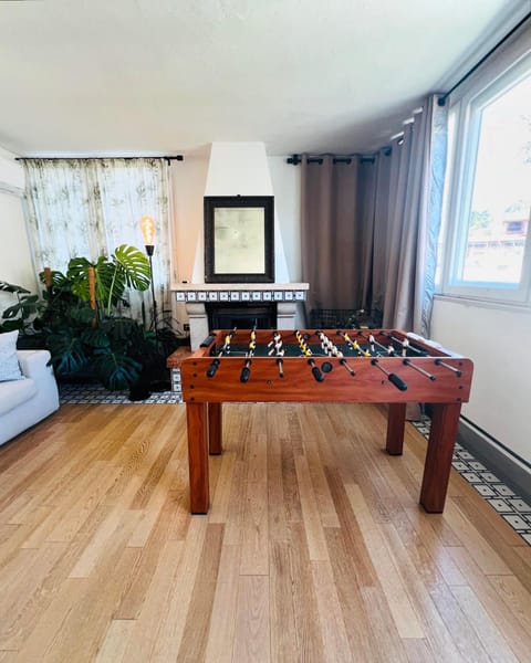 Communal lounge/ TV room, Game Room, View (from property/room), Evening entertainment, fireplace