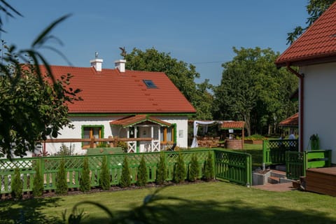 Property building, Spring, Day, Garden view