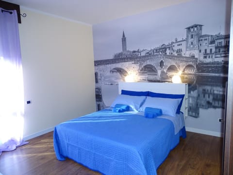 Property building, TV and multimedia, Coffee/tea facilities, Decorative detail, Bedroom