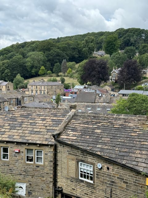 Neighbourhood, Natural landscape, Bird's eye view, Landmark view