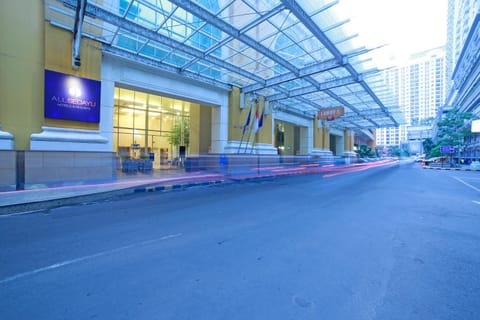 Property building, Facade/entrance, Off site, Property logo or sign, Property logo or sign, Lobby or reception, On site, Text overlay, Text overlay, Street view, Street view