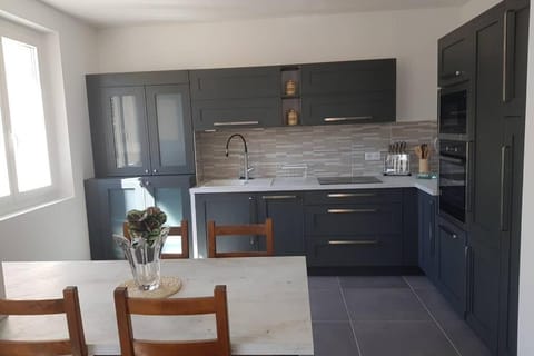 LE CALME EN PROVENCE Villa in Provence-Alpes-Côte d'Azur