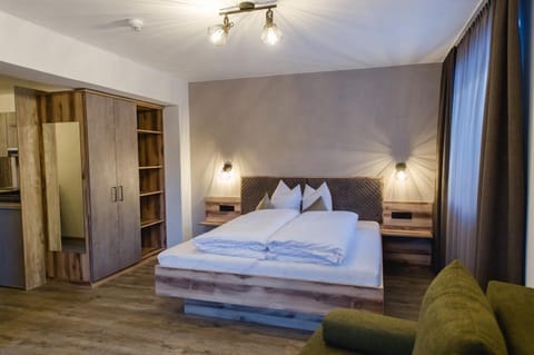 Crystal Lake Apartment in Soelden