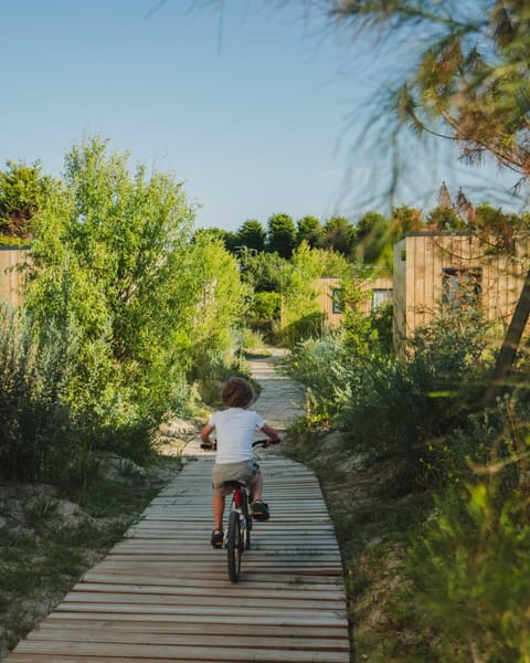 Sauvage Campground/ 
RV Resort in Quiberon