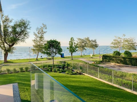 Nearby landmark, Garden, Lake view