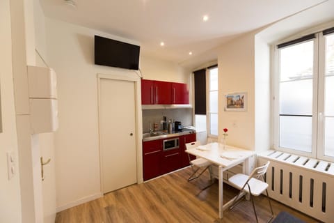 Kitchen or kitchenette, Living room, Photo of the whole room, Seating area