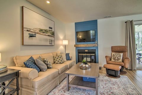 1 Mi to Beach and Boardwalk Family Townhome House in Bethany Beach