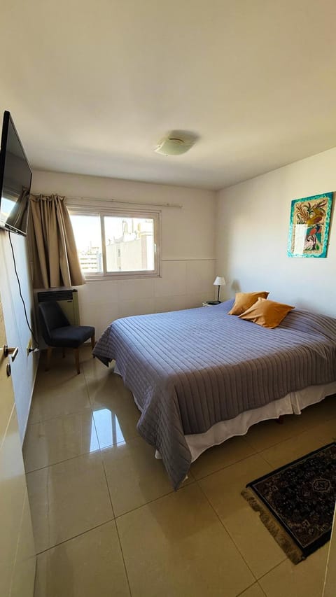 Bed, TV and multimedia, Bedroom