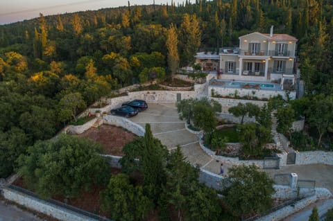 Property building, Natural landscape, Bird's eye view, Parking