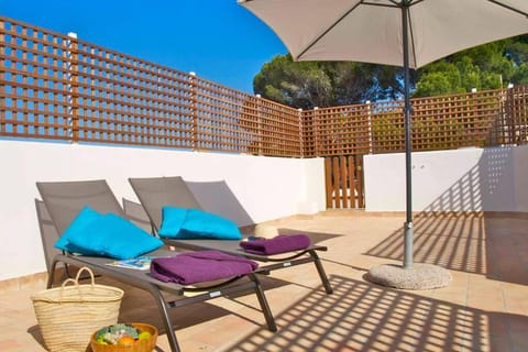 Balcony/Terrace, sunbed