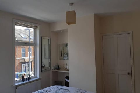 Seaside Home from Home 4bedroom sleeps 8 House in Bridlington