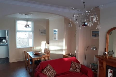 Seaside Home from Home 4bedroom sleeps 8 House in Bridlington