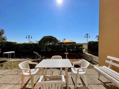 Patio, Balcony/Terrace