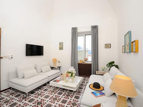 Living room, Photo of the whole room, Decorative detail, Seating area