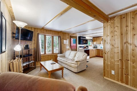 Quaint Lake Escape House in Wisconsin