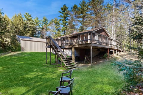 Quaint Lake Escape House in Wisconsin
