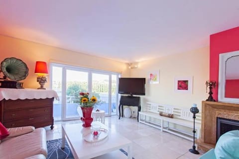 Communal lounge/ TV room, Decorative detail