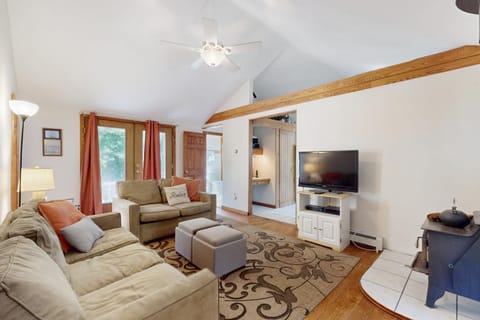 esCAPE House in North Eastham