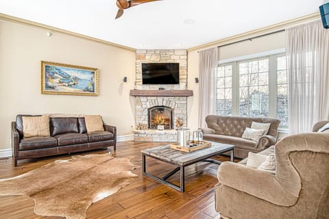 Eagles Nest House in Grand Beach