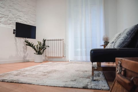 Communal lounge/ TV room, TV and multimedia, Living room