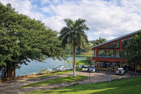 Property building, Lake view