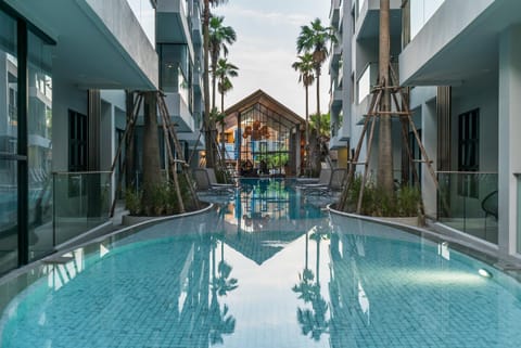 Property building, Swimming pool