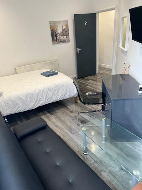 Zams rooms Hotel in Stoke-on-Trent