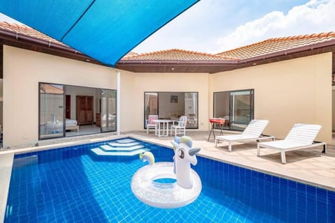 Property building, Swimming pool
