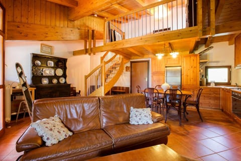 Facade/entrance, Kitchen or kitchenette, Living room, Dining area