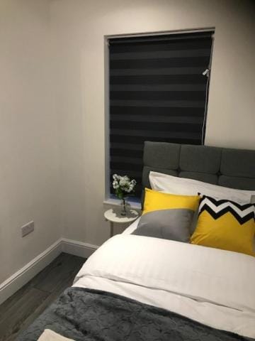 Modern Comfort House On Eamont RD House in England