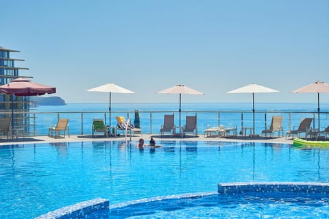 Pool view, Sea view, Swimming pool, Swimming pool, sunbed