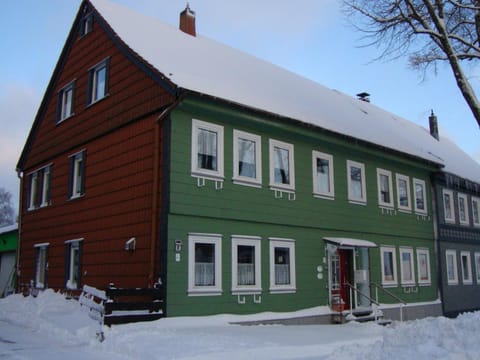 Property building, Winter
