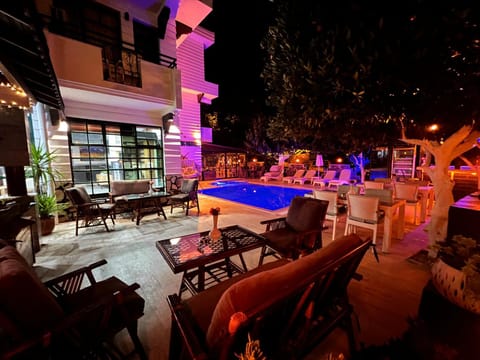 Garden, Swimming pool