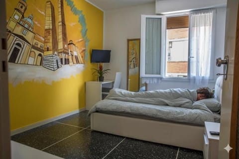 FLY HOUSE BOLOGNA...un appartamento al volo Apartment in Bologna