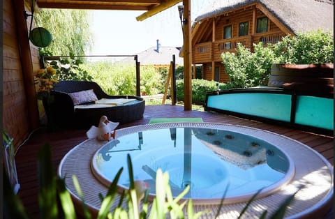 Hot Tub, Garden view