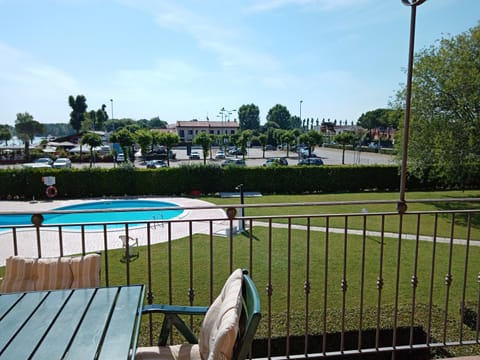 Garden, Swimming pool