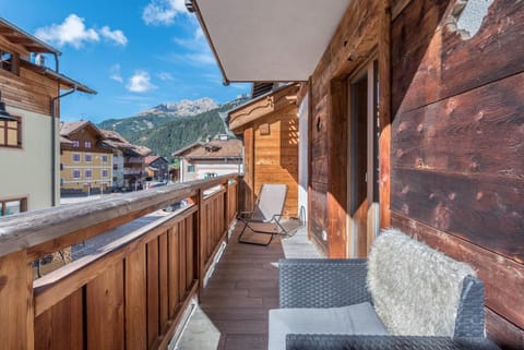 Appartamento Ciasa Apartment in Pozza di Fassa