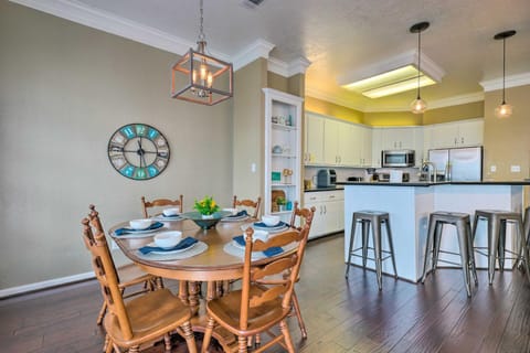 Waterfront Lake Conroe Getaway with Multiple Decks! House in Lake Conroe