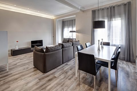 Living room, Dining area