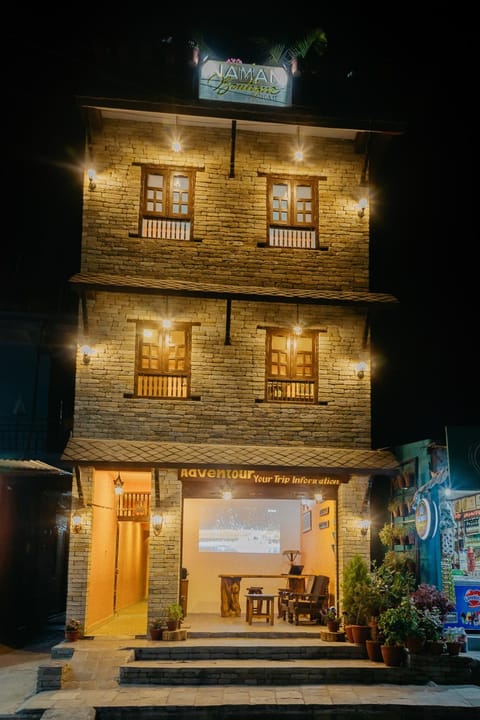 Property building, Facade/entrance