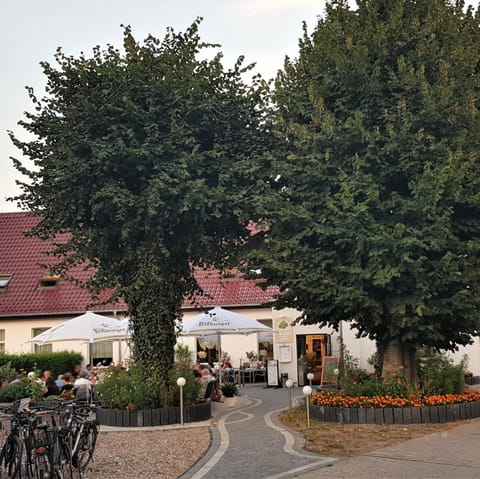 Facade/entrance, Balcony/Terrace