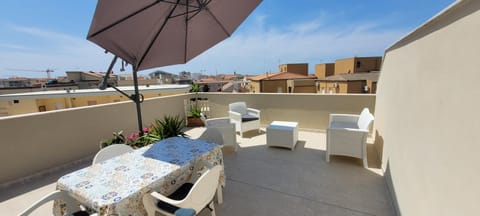 View (from property/room), Balcony/Terrace