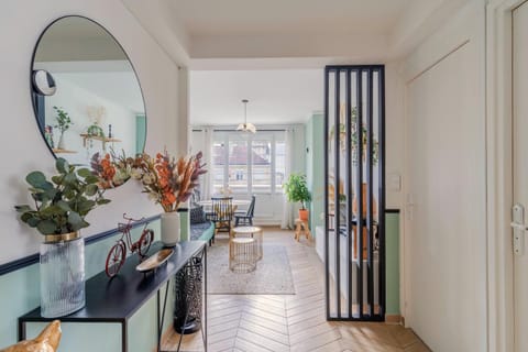 Superbe appart chic, hyper centre, vue château, Parking inclus Apartment in Caen