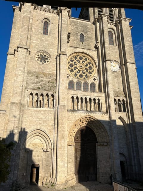 Nearby landmark, Landmark view