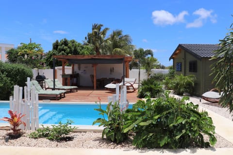 Garden, Bathroom, View (from property/room), Kitchen or kitchenette, Bedroom, Garden view, Swimming pool