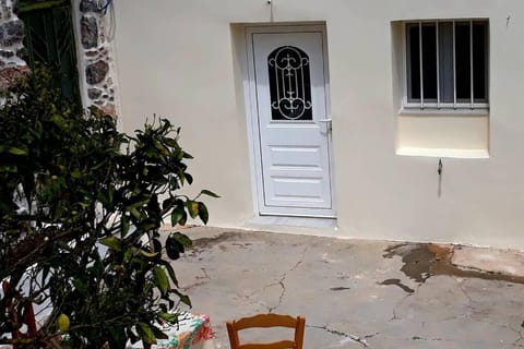 Property building, Patio, Day