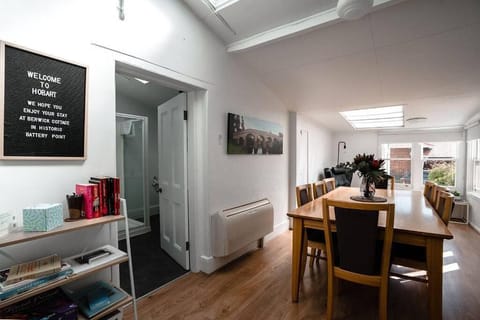 Berwick Cottage House in Hobart