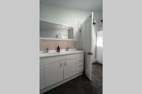 Berwick Cottage House in Hobart