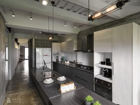 Kitchen or kitchenette, Communal kitchen